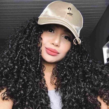 Boné para Cabelo Cacheado: Modelos Lindos e Atuais boné para cabelo cacheado