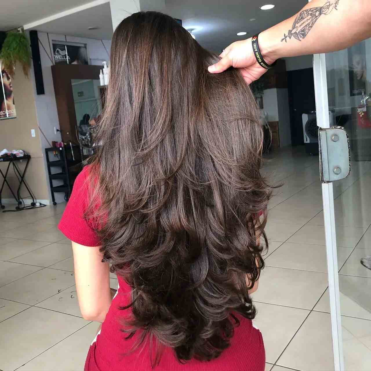cabelo longo com camadas