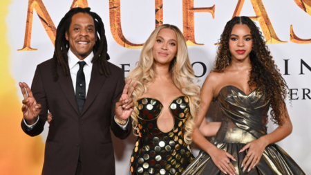 Beyoncé usa vestido limitado da Balmain em premiére america, saiba detalhes