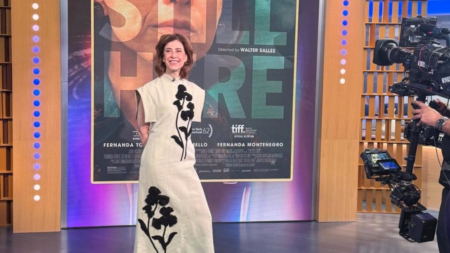 Fernanda Torres aparece com look deslumbrante no Good Morning America