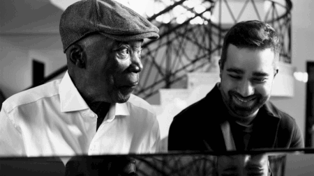 Milton Nascimento participa da sua primeira campanha de moda aos 82 anos, saiba como foi