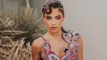 Gkay participa da Semana de Moda de Alta-Costura de Paris e chama atenção pelo look, confira Gkay participa da Semana de Moda de Alta-Costura de Paris e chama atenção pelo look, confira